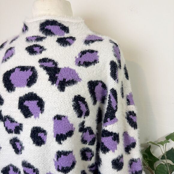 Moon River Lilac Leopard Funnel Neck Sweater | Large | Anthropologie - Picture 4 of 11